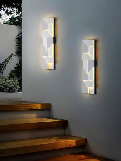 Arthaen Shadows Grand Sconce Wall lamp