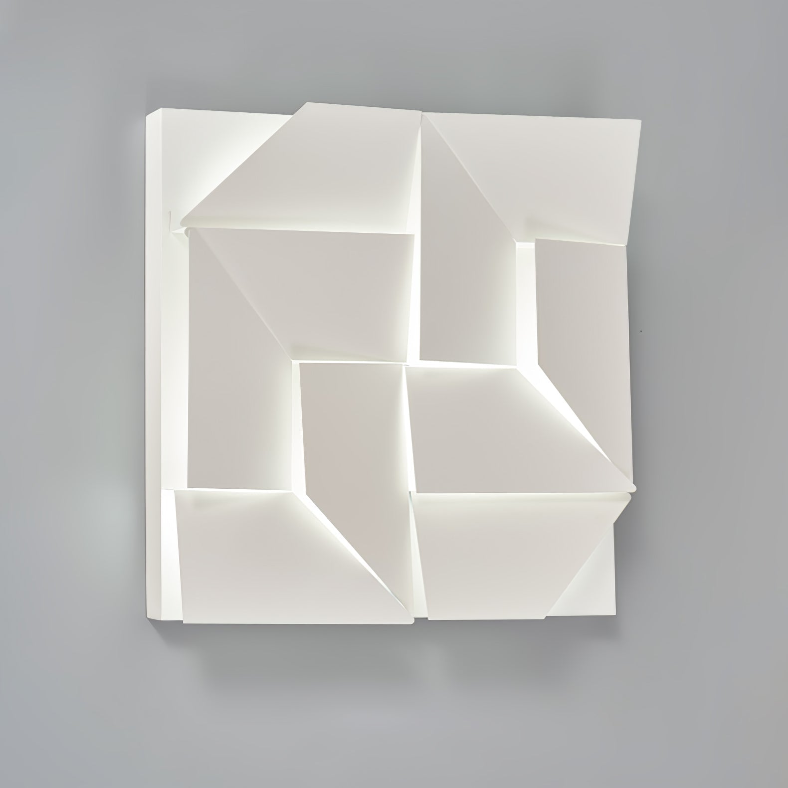 Arthaen Shadows Grand Sconce Wall lamp