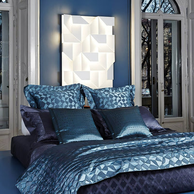 Wynor Shadows Grand Sconce Wall Lamp