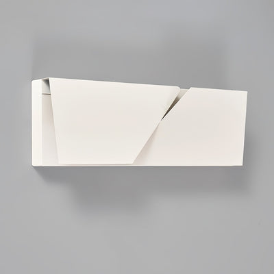 Wynor Shadows Grand Sconce Wall Lamp