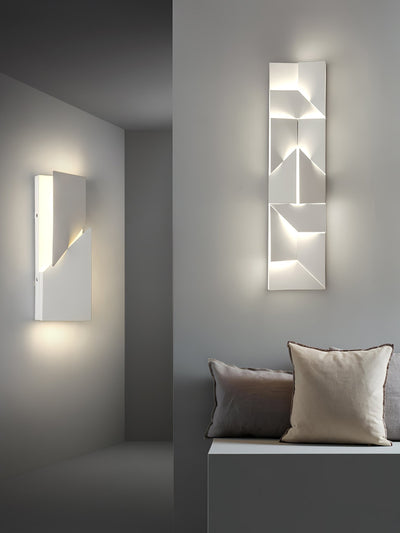 Arthaen Shadows Grand Sconce Wall lamp