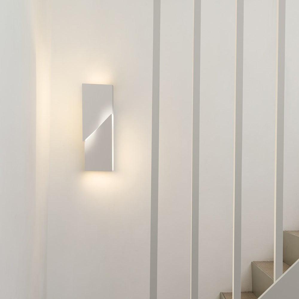 Arthaen Shadows Grand Sconce Wall lamp
