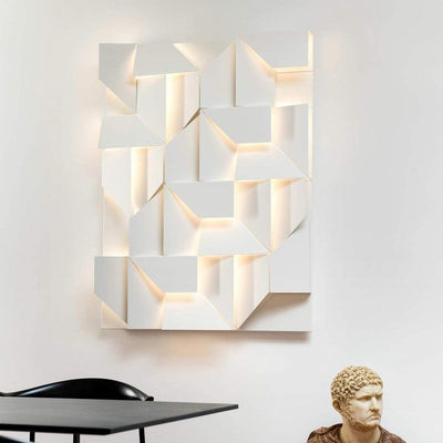 Arthaen Shadows Grand Sconce Wall lamp