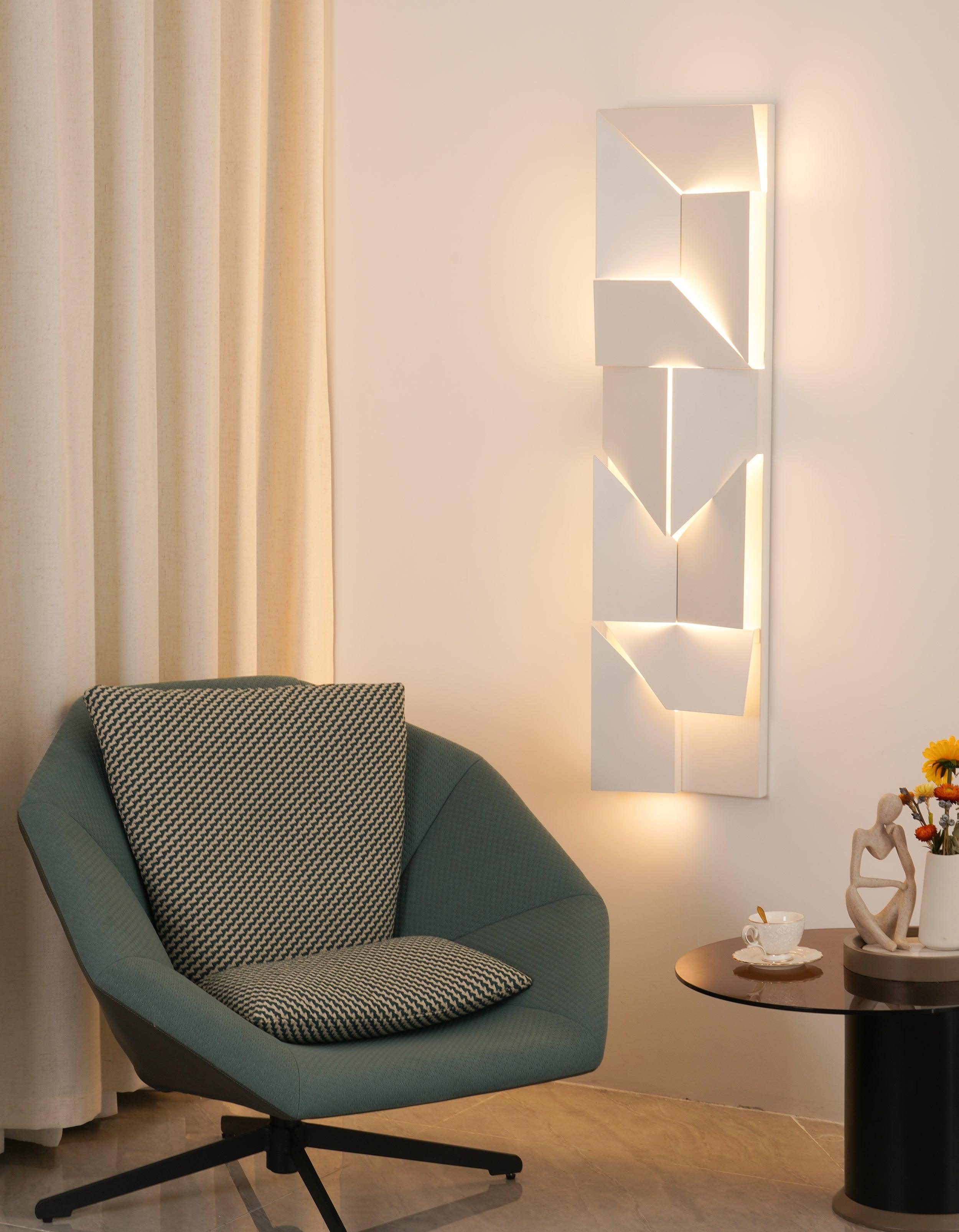 Arthaen Shadows Grand Sconce Wall lamp