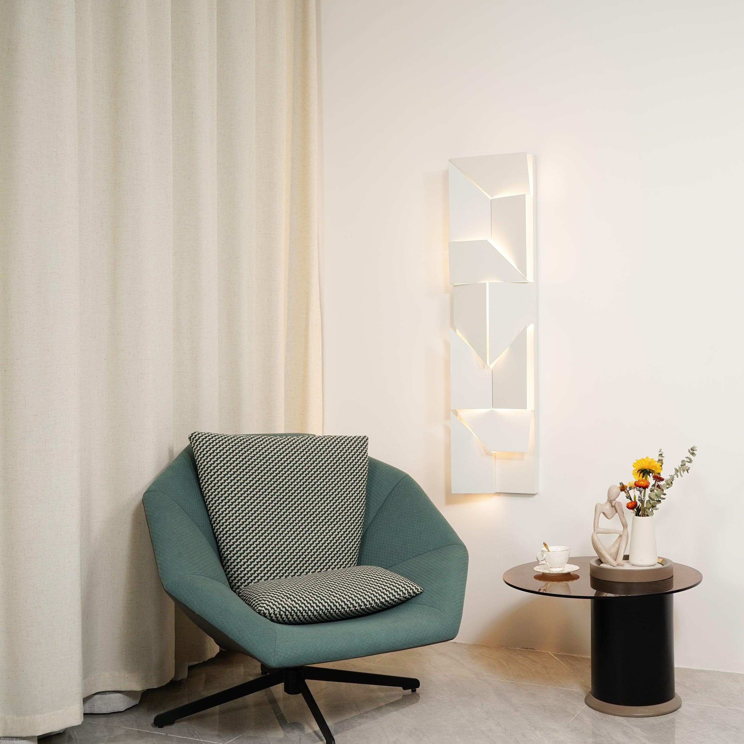 Arthaen Shadows Grand Sconce Wall lamp