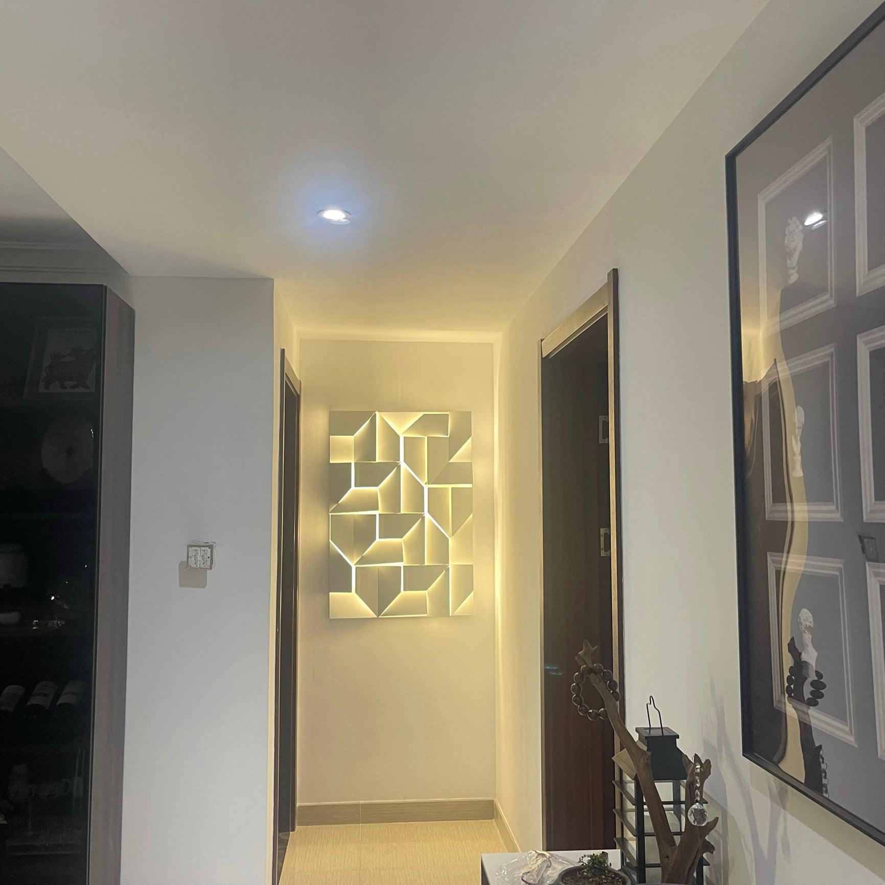 Arthaen Shadows Grand Sconce Wall lamp