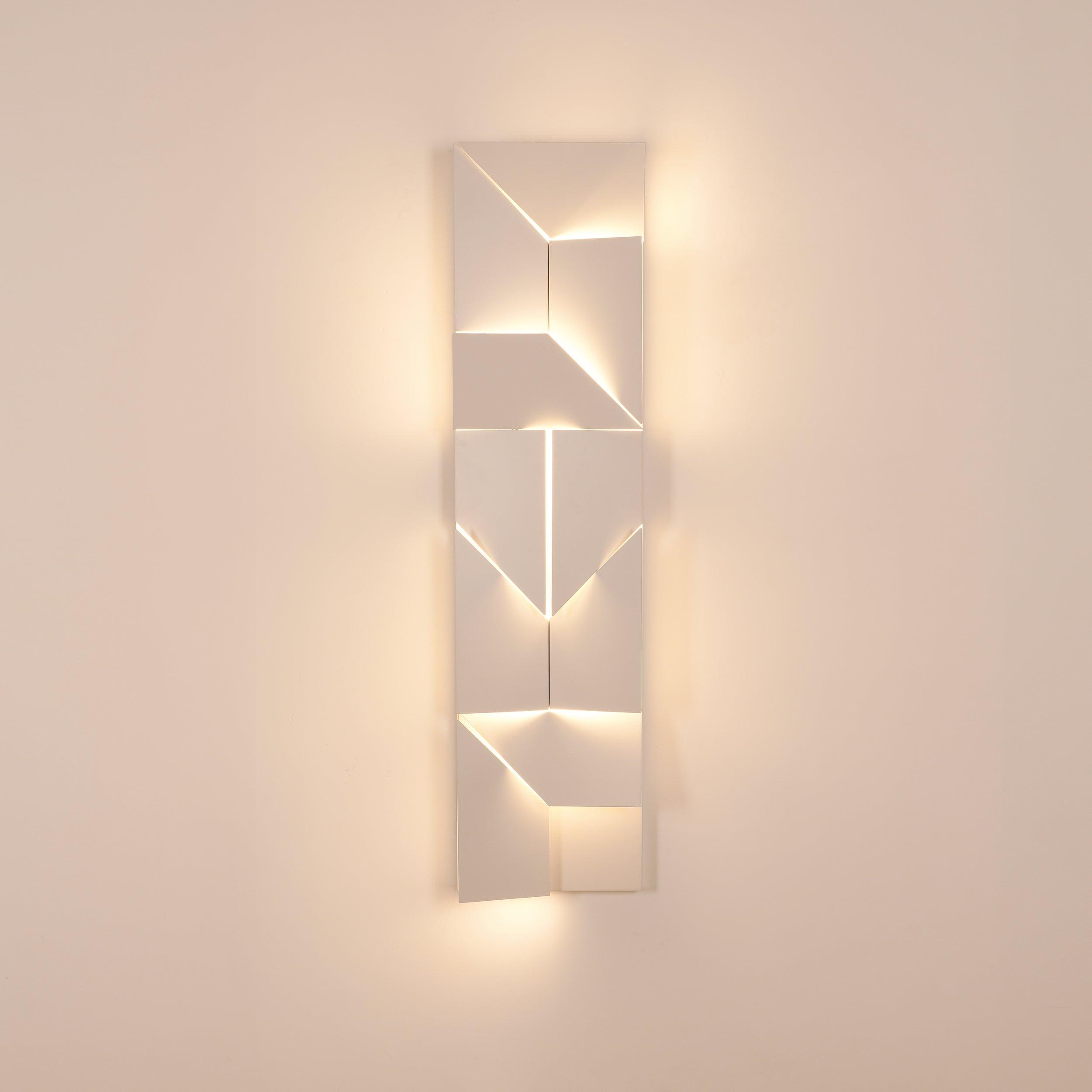 Wynor Shadows Grand Sconce Wall Lamp