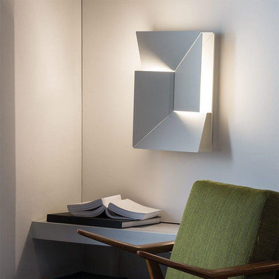 Arthaen Shadows Grand Sconce Wall lamp