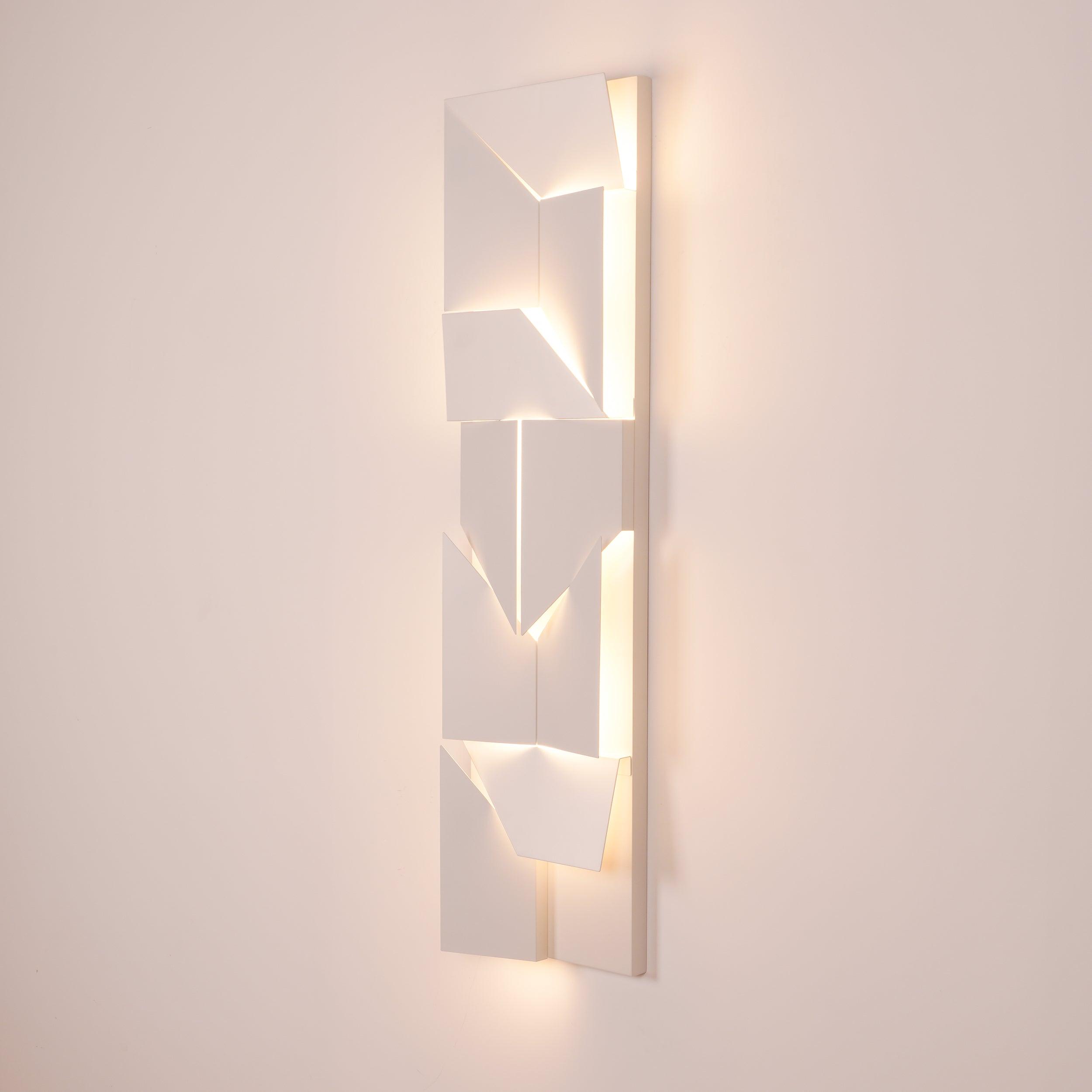 Arthaen Shadows Grand Sconce Wall lamp