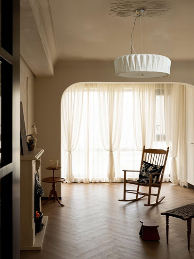 Vaeliora Ribbed Ceramic Pendant Light