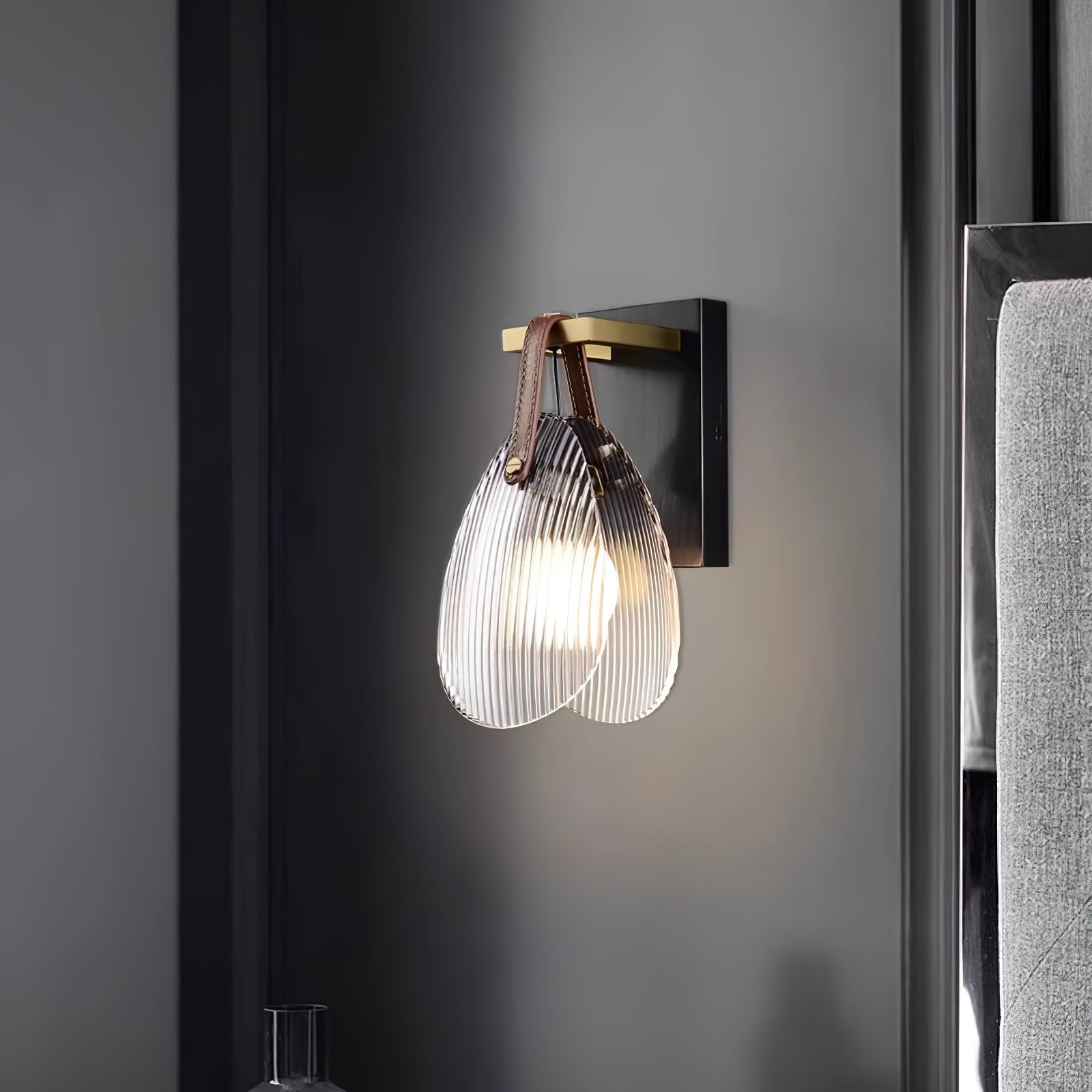 Teriisenne Wall Lamp