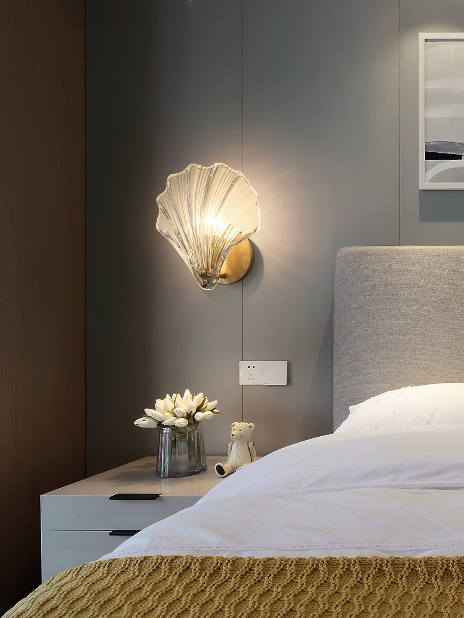 Neo Premium Elegance Brass Glass Wall Light