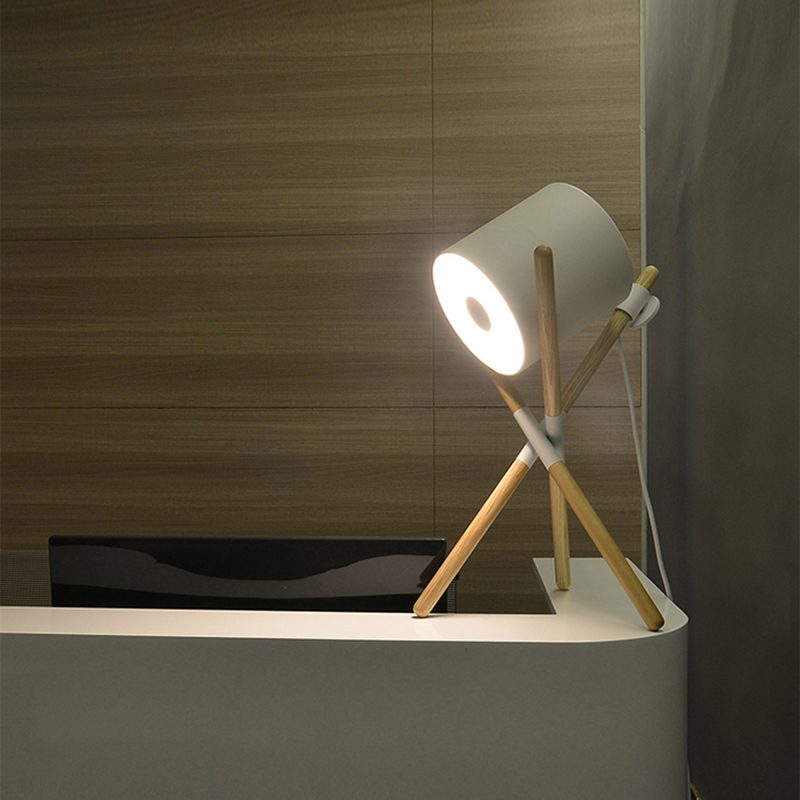 Daphane Modern Table Lamp