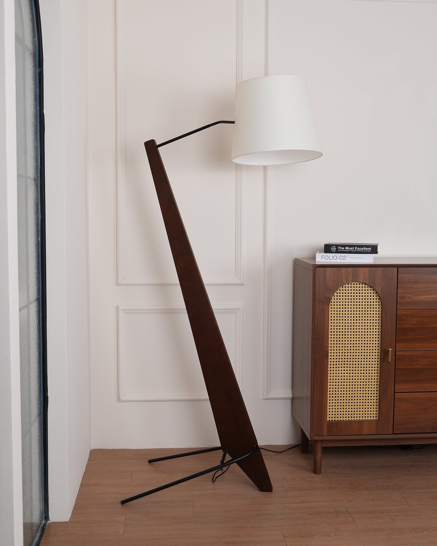 Vyran Wood Fabric Floor Lamp