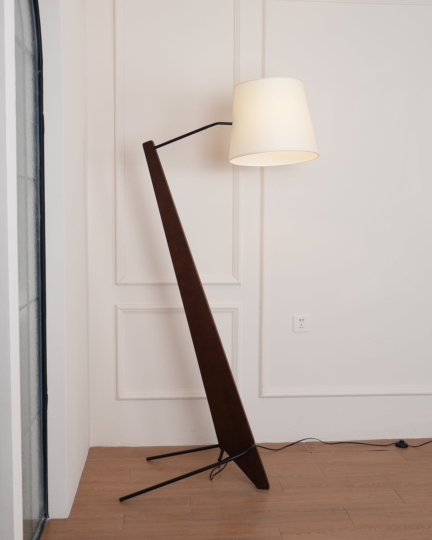 Vyran Wood Fabric Floor Lamp