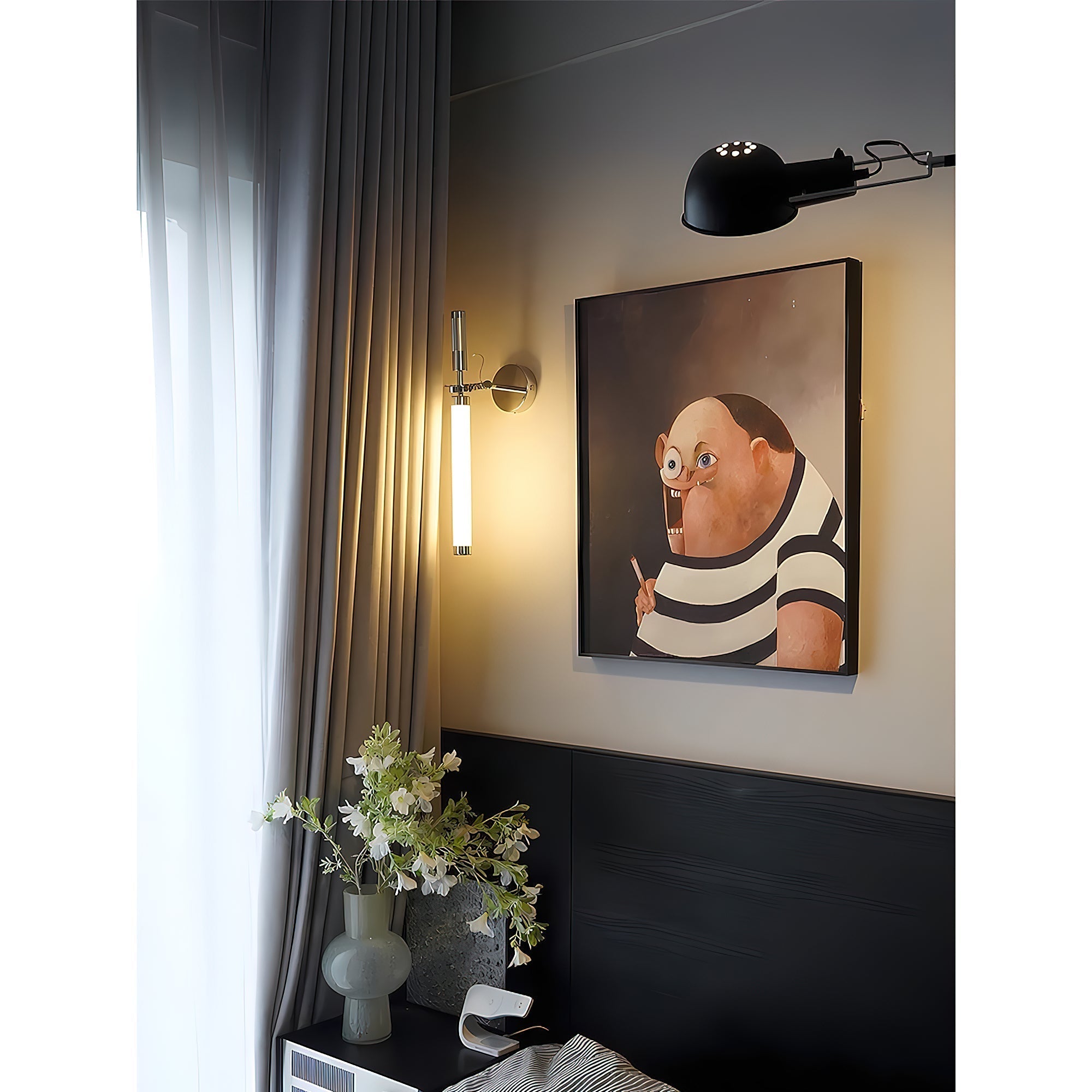 Velerelle Wall Lamp