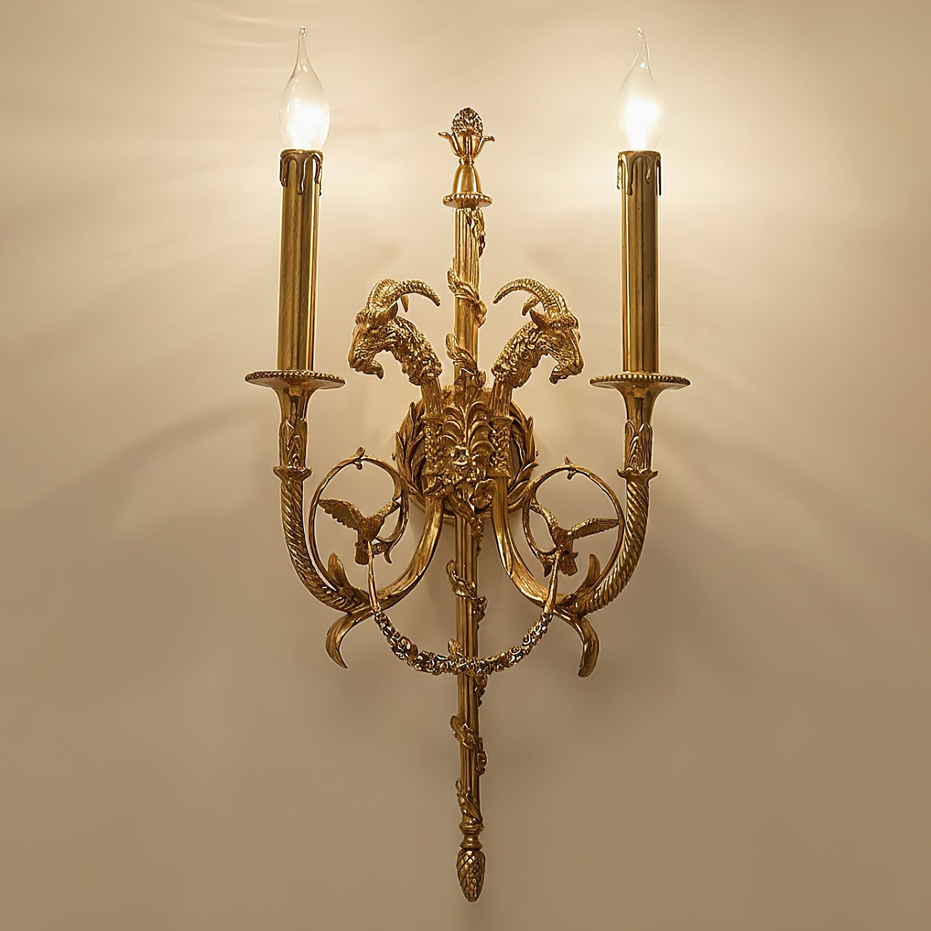 Leopold Wall Lamp
