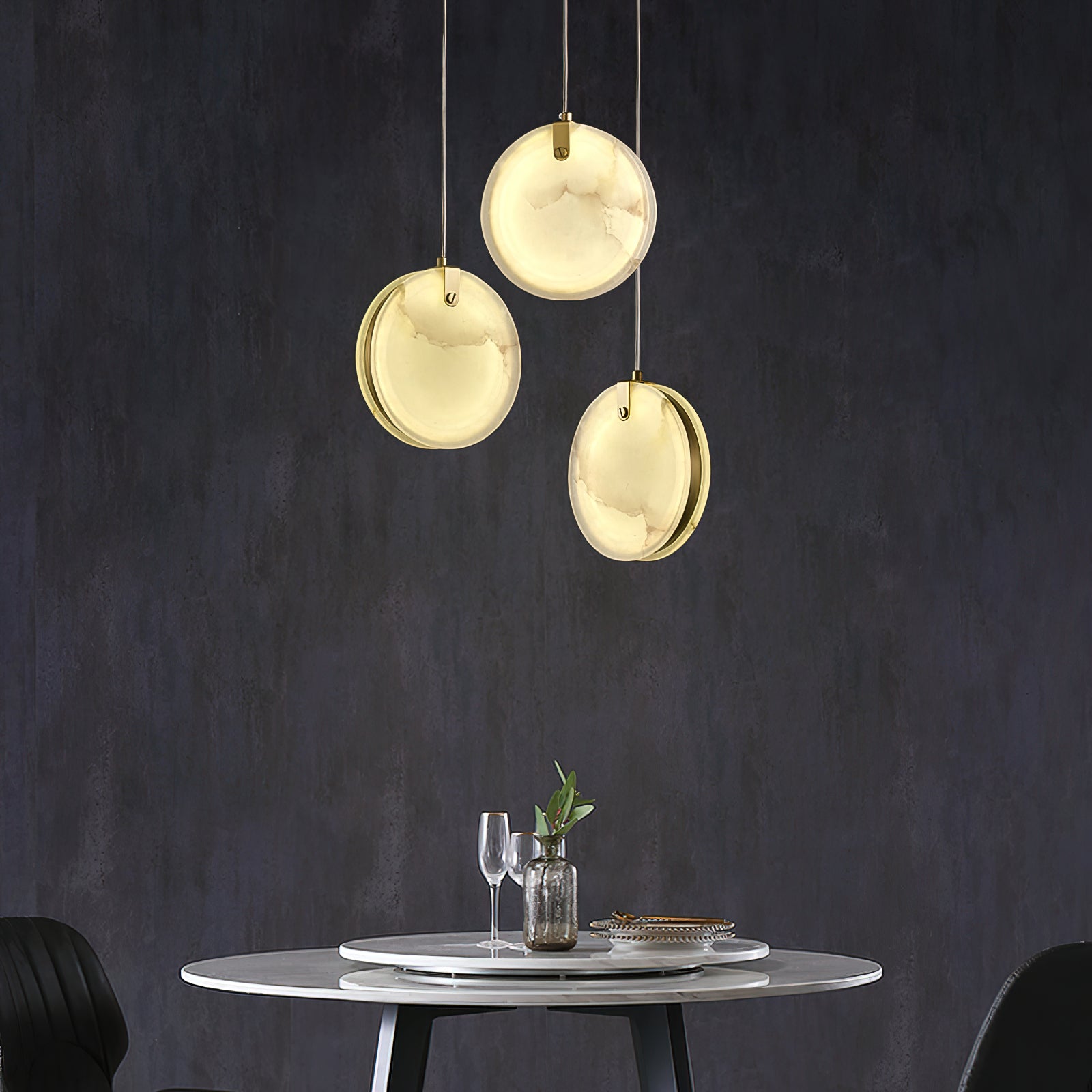 Nivaine Alabaster Pendant Light