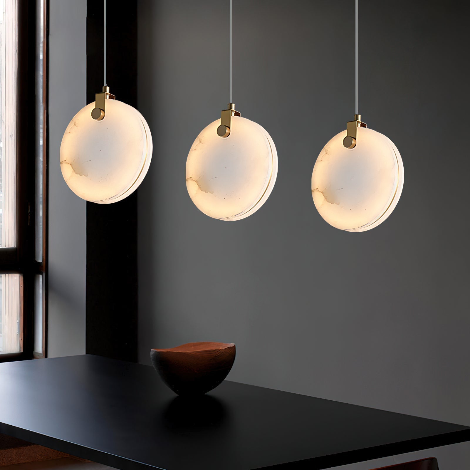 Nivaine Alabaster Pendant Light