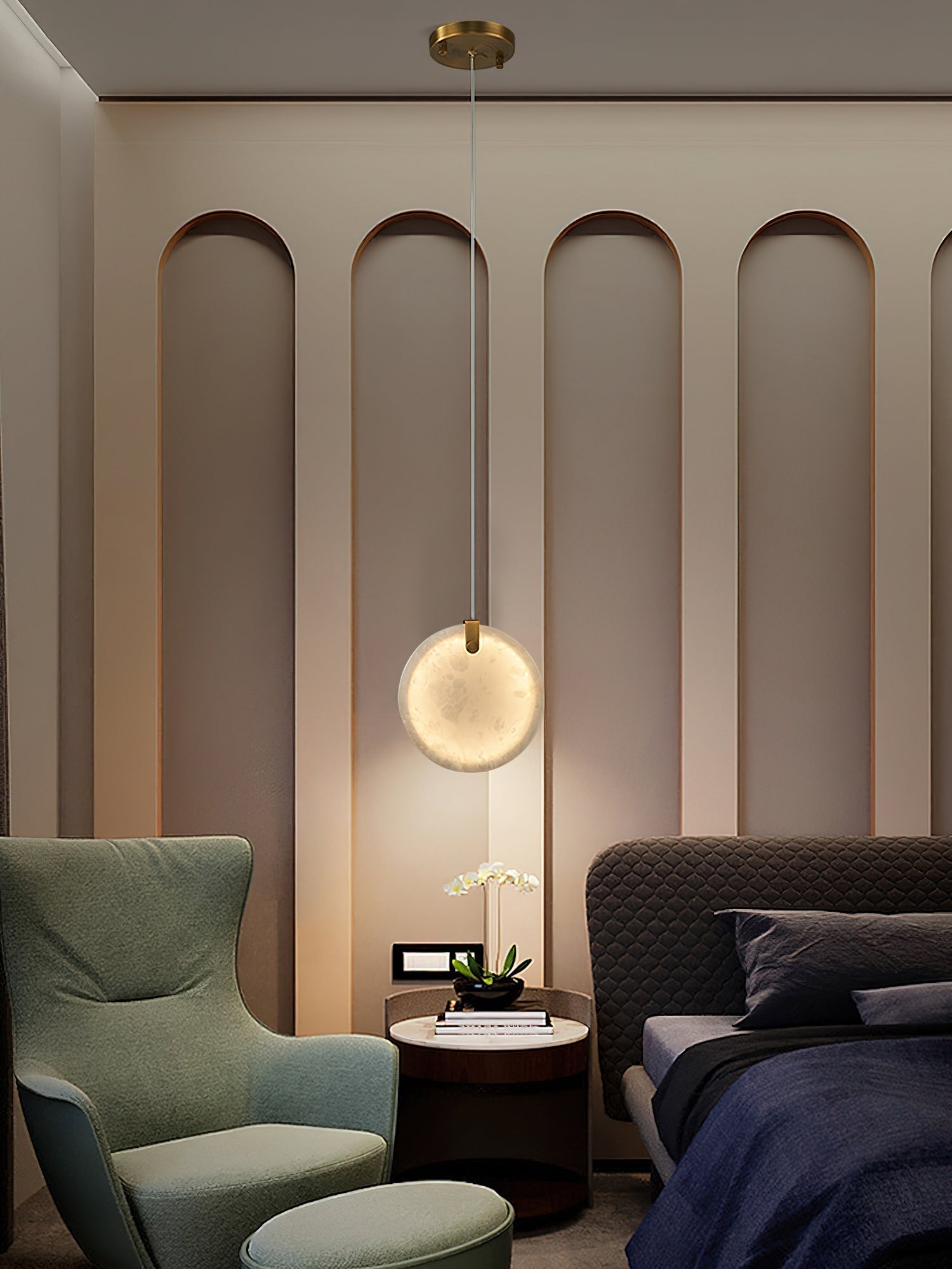 Nivaine Alabaster Pendant Light