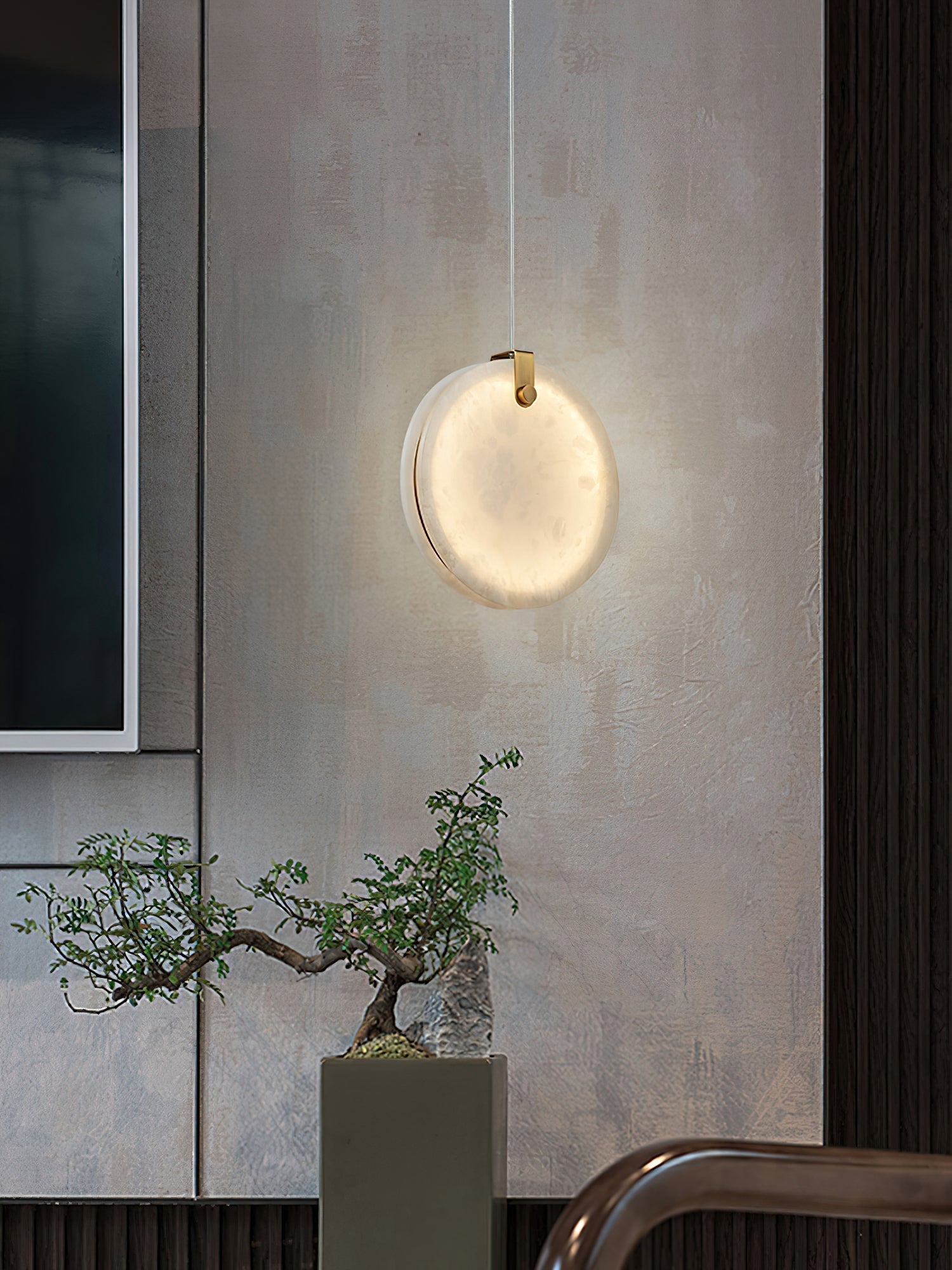 Nivaine Alabaster Pendant Light
