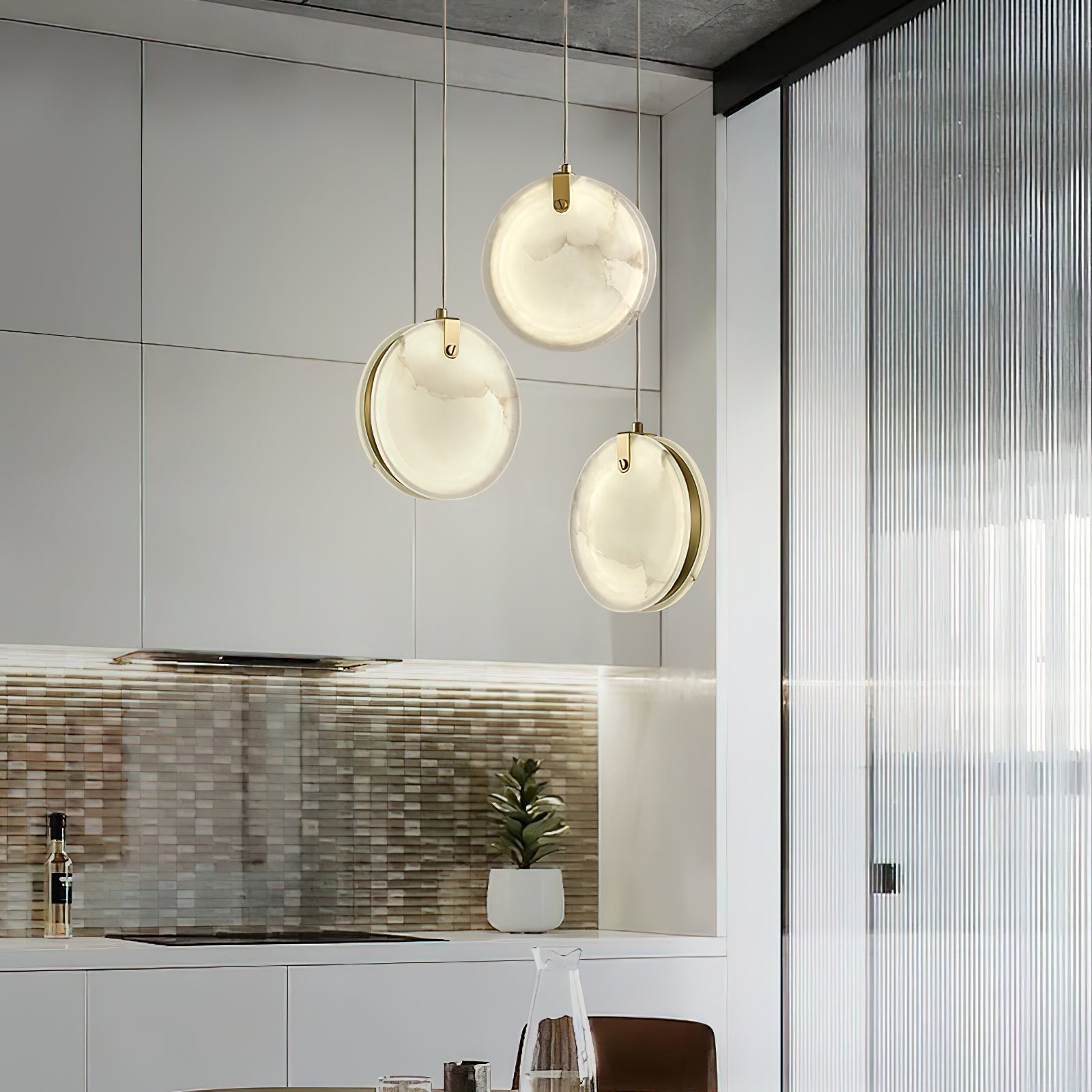 Nivaine Alabaster Pendant Light