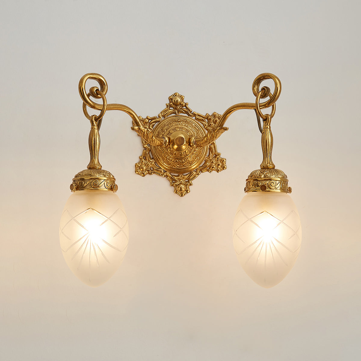Varessa Classic Wall Lamp