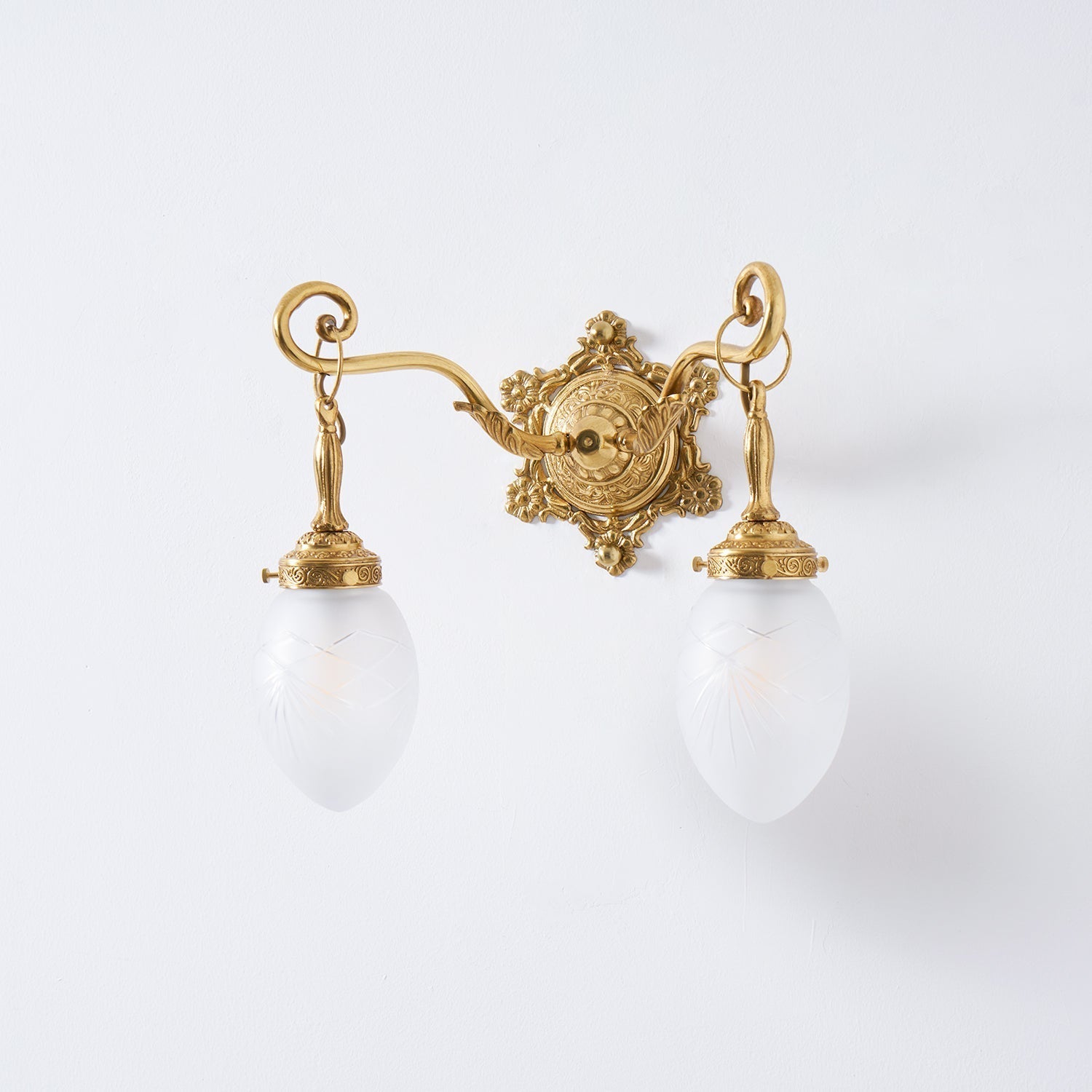 Varessa Classic Wall Lamp