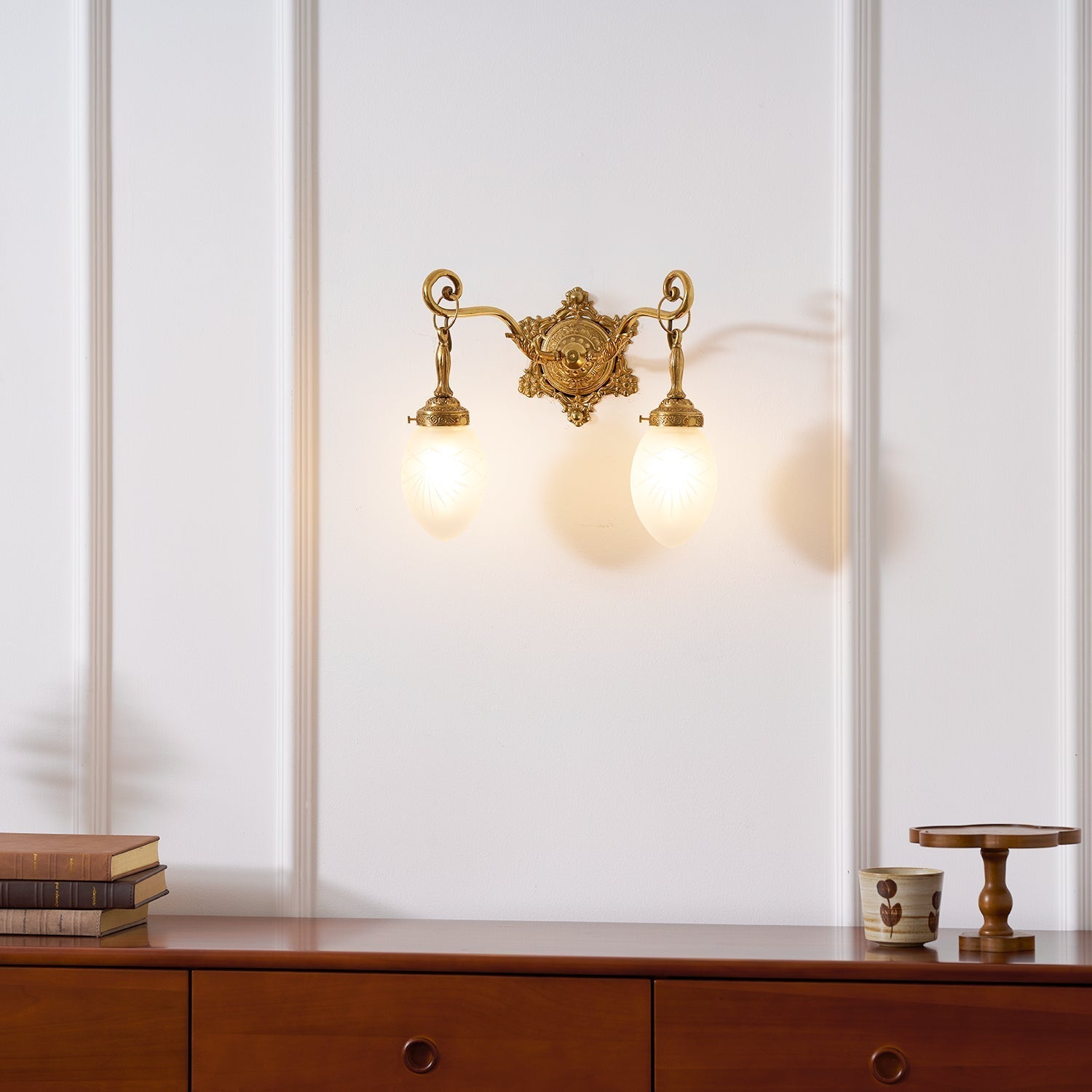 Varessa Classic Wall Lamp