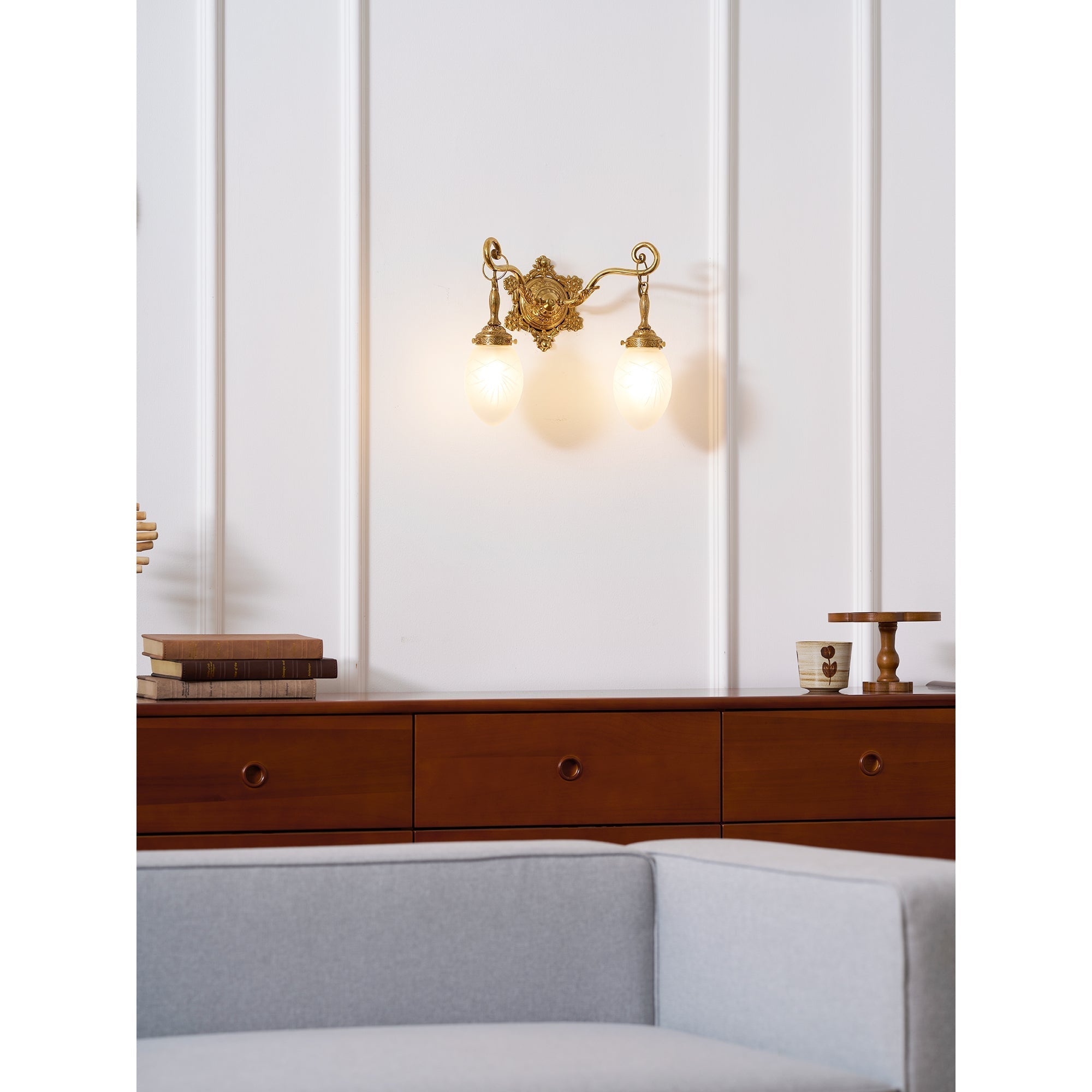 Varessa Classic Wall Lamp