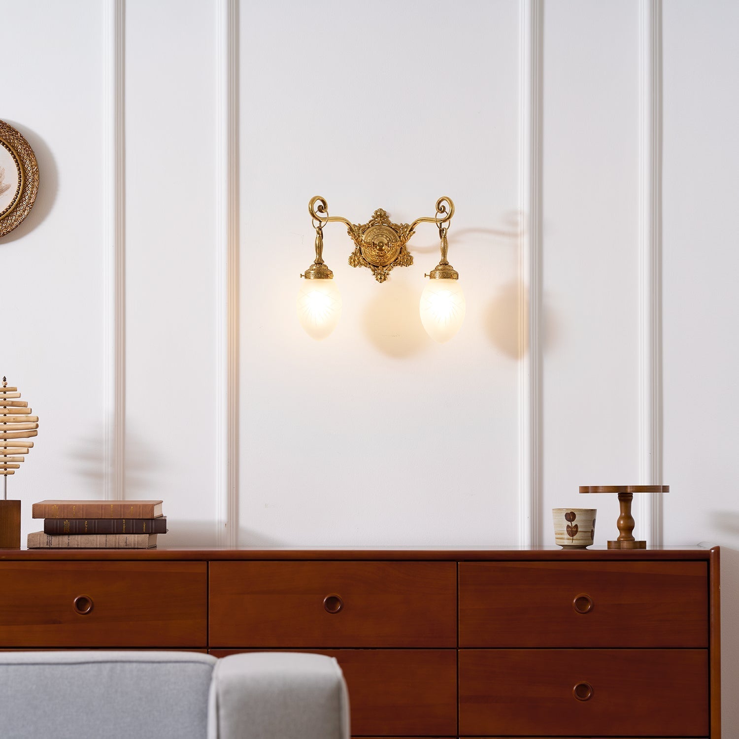 Varessa Classic Wall Lamp