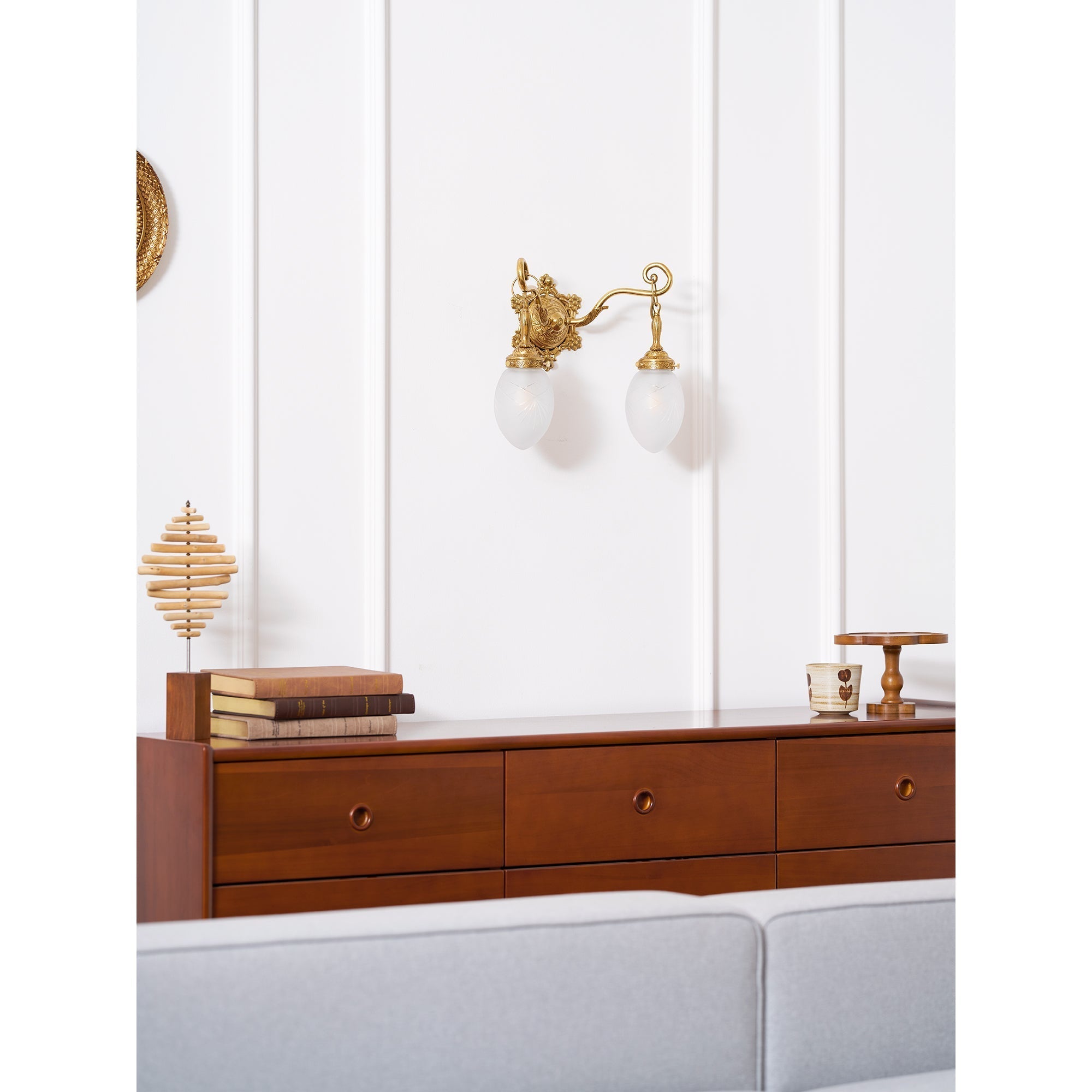 Varessa Classic Wall Lamp