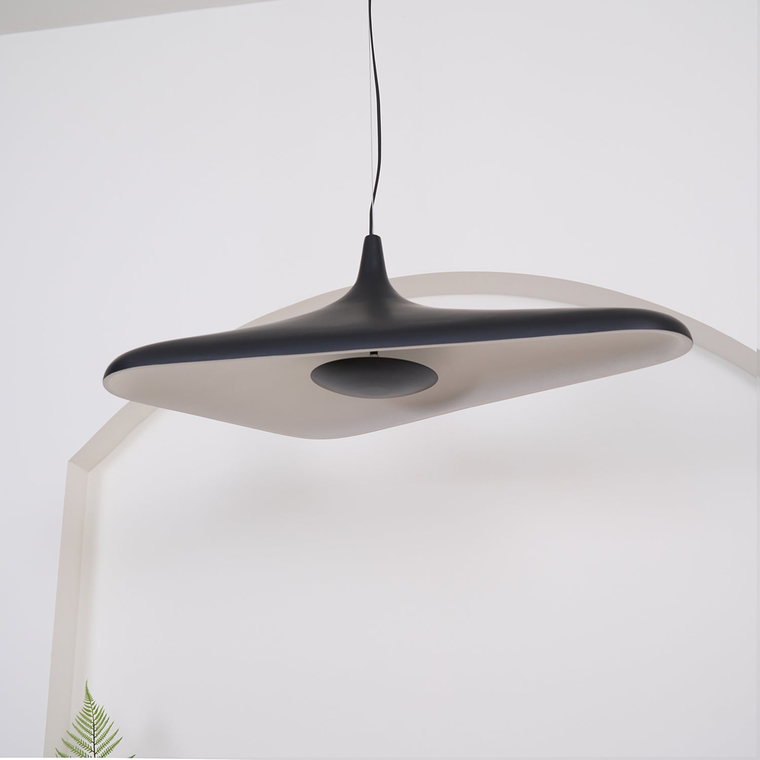 Noctis Soleil Noir Pendant Lamp