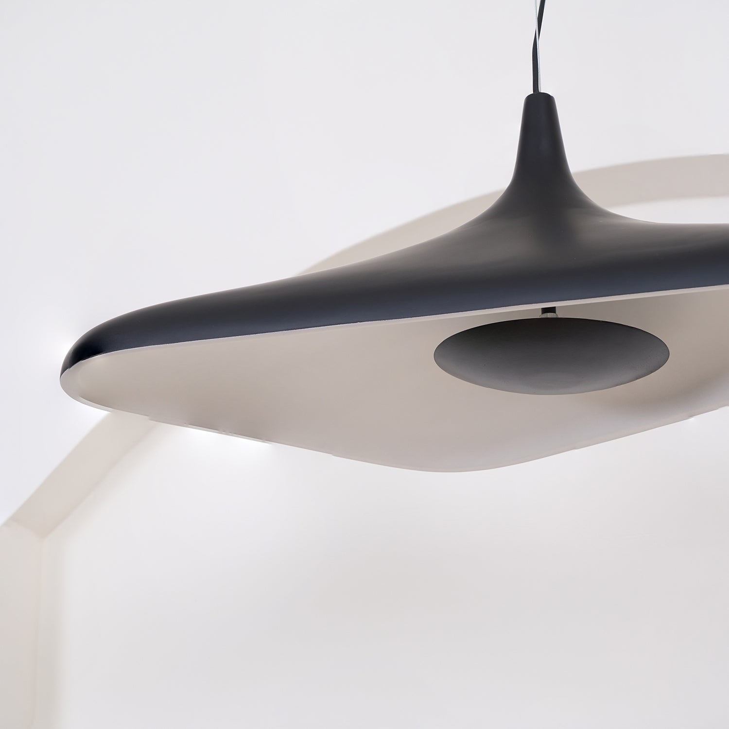 Noctis Soleil Noir Pendant Lamp