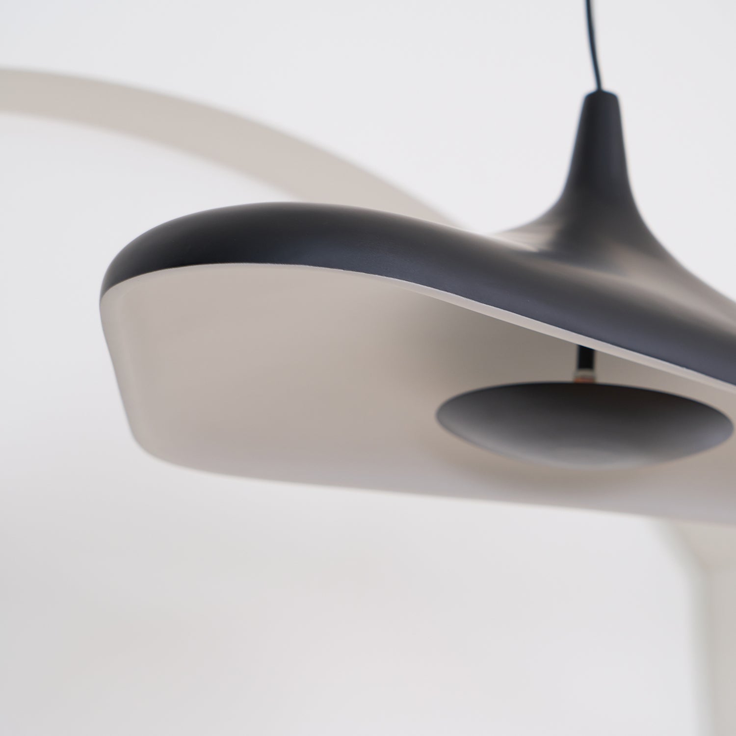 Noctis Soleil Noir Pendant Lamp