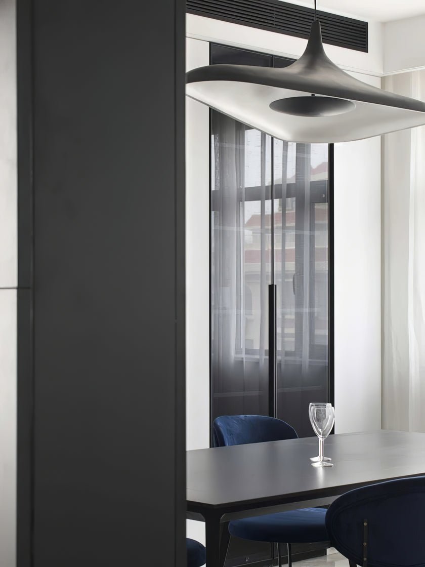 Noctis Soleil Noir Pendant Lamp