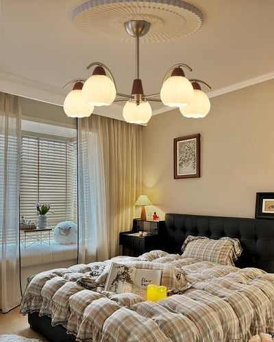 Ilaeiel Traditional Elegance Bloom Wood Glass Chandelier