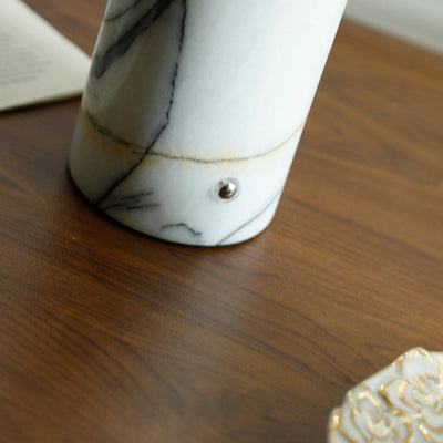 Lioraraine Table Lamp