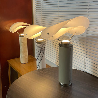 Lioraraine Table Lamp