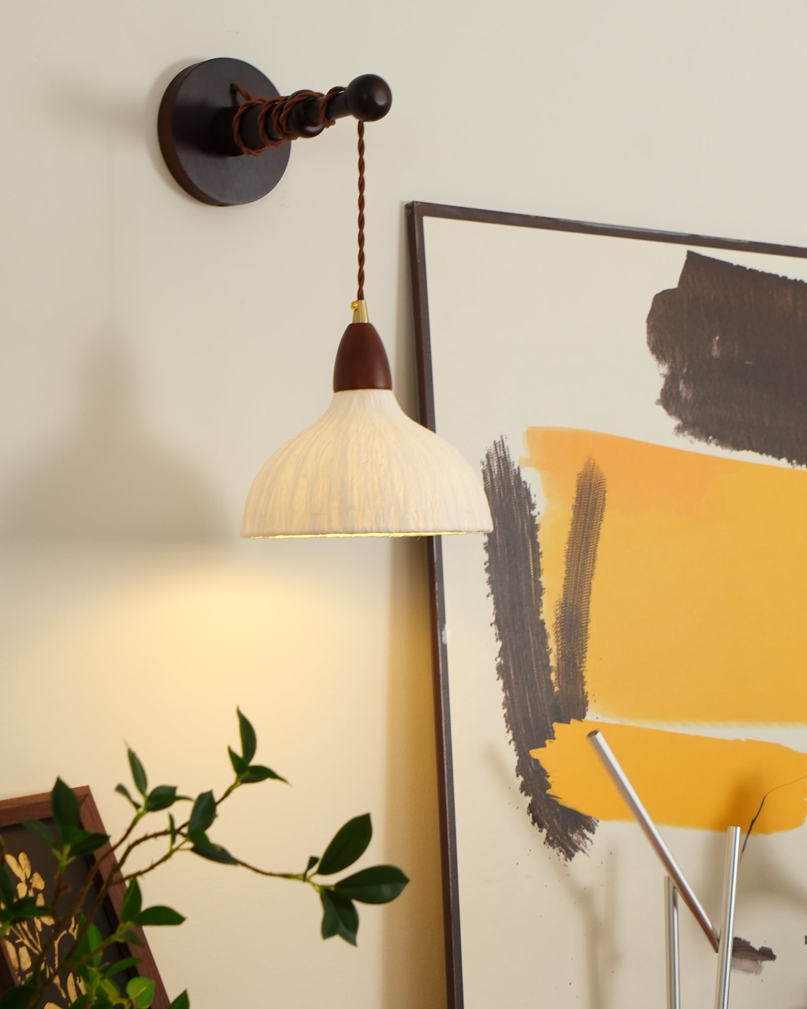 Vitheos Elegance Natural Walnut Wood Wall Lamp