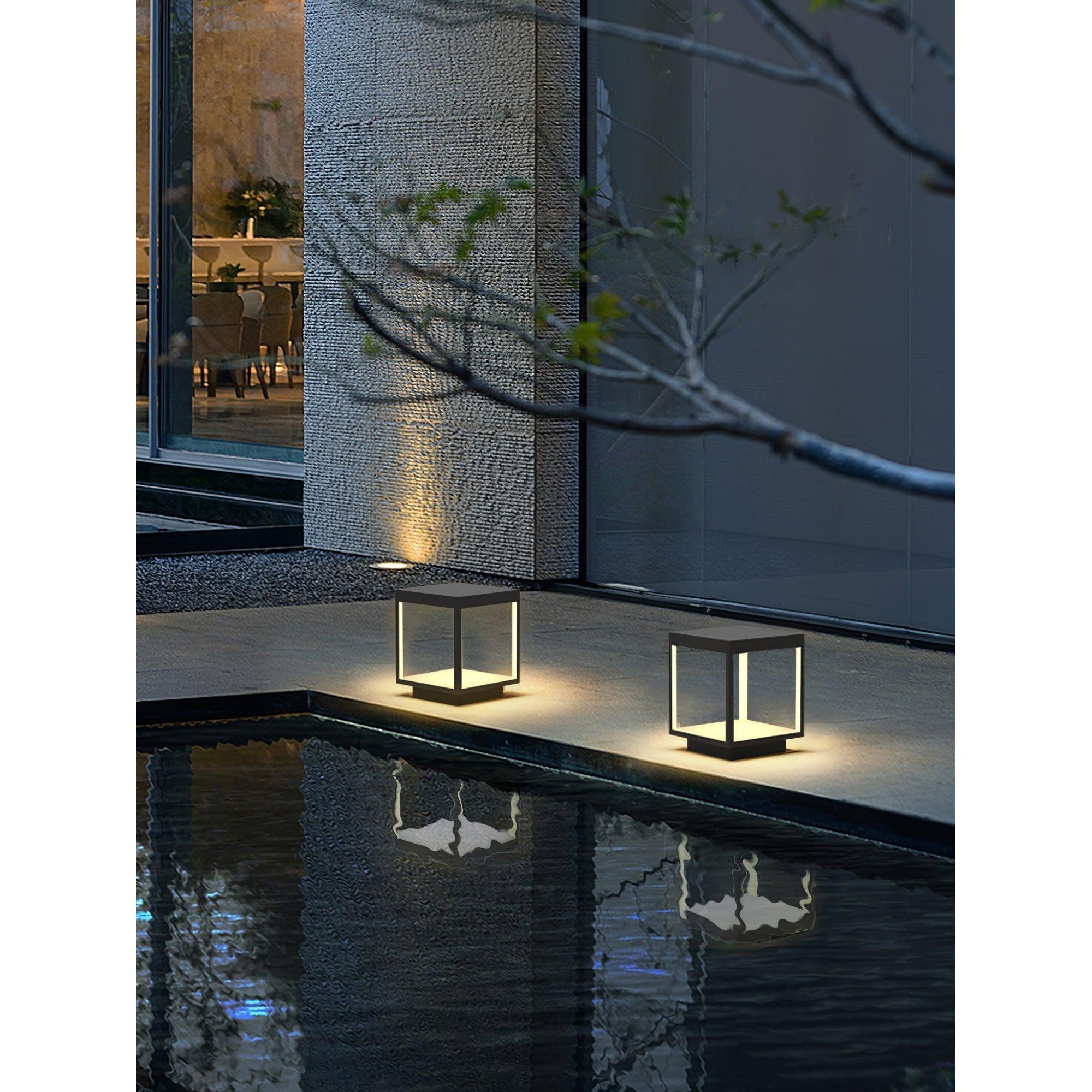 Nolant Outdoor Light