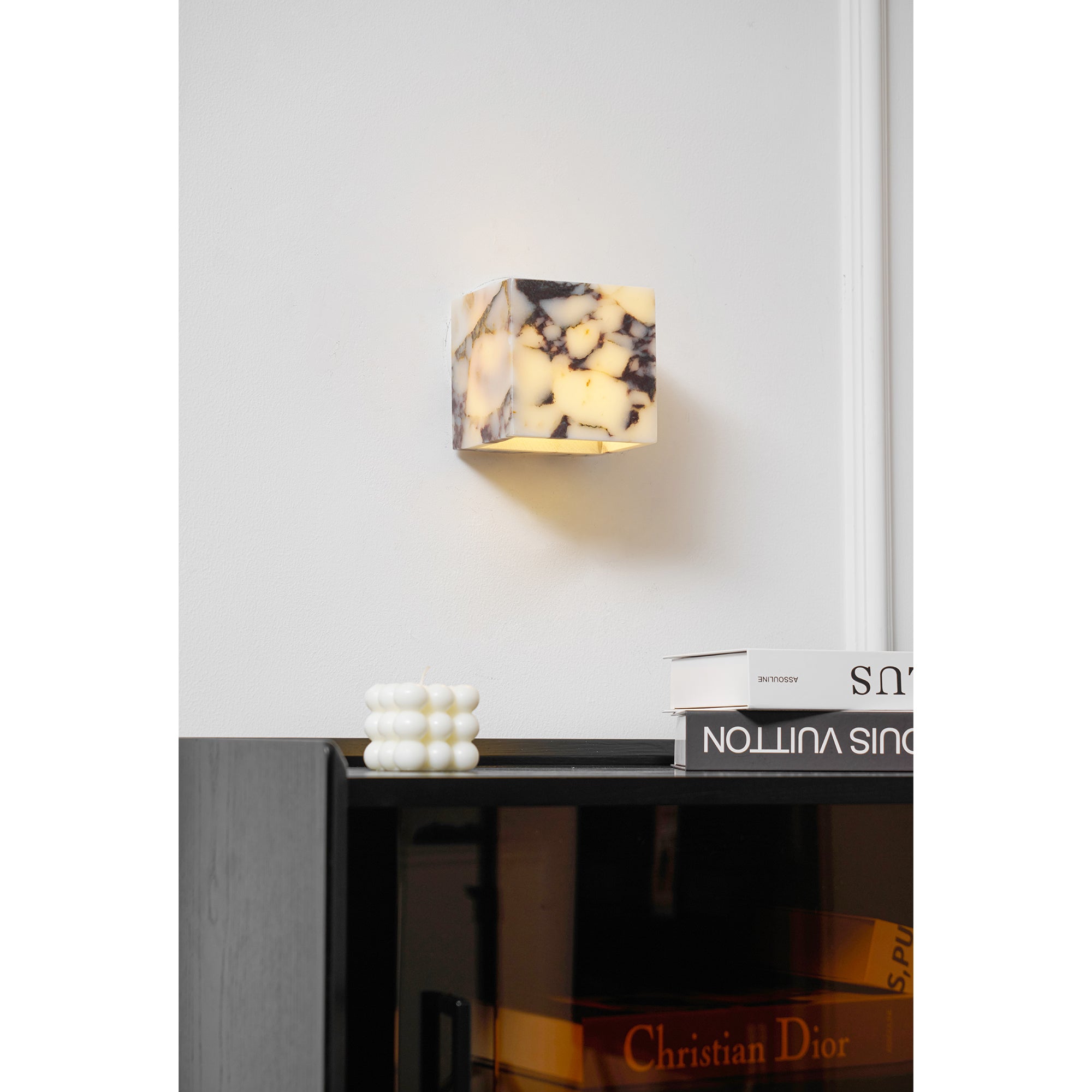 Neranina Marble Wall Lamp