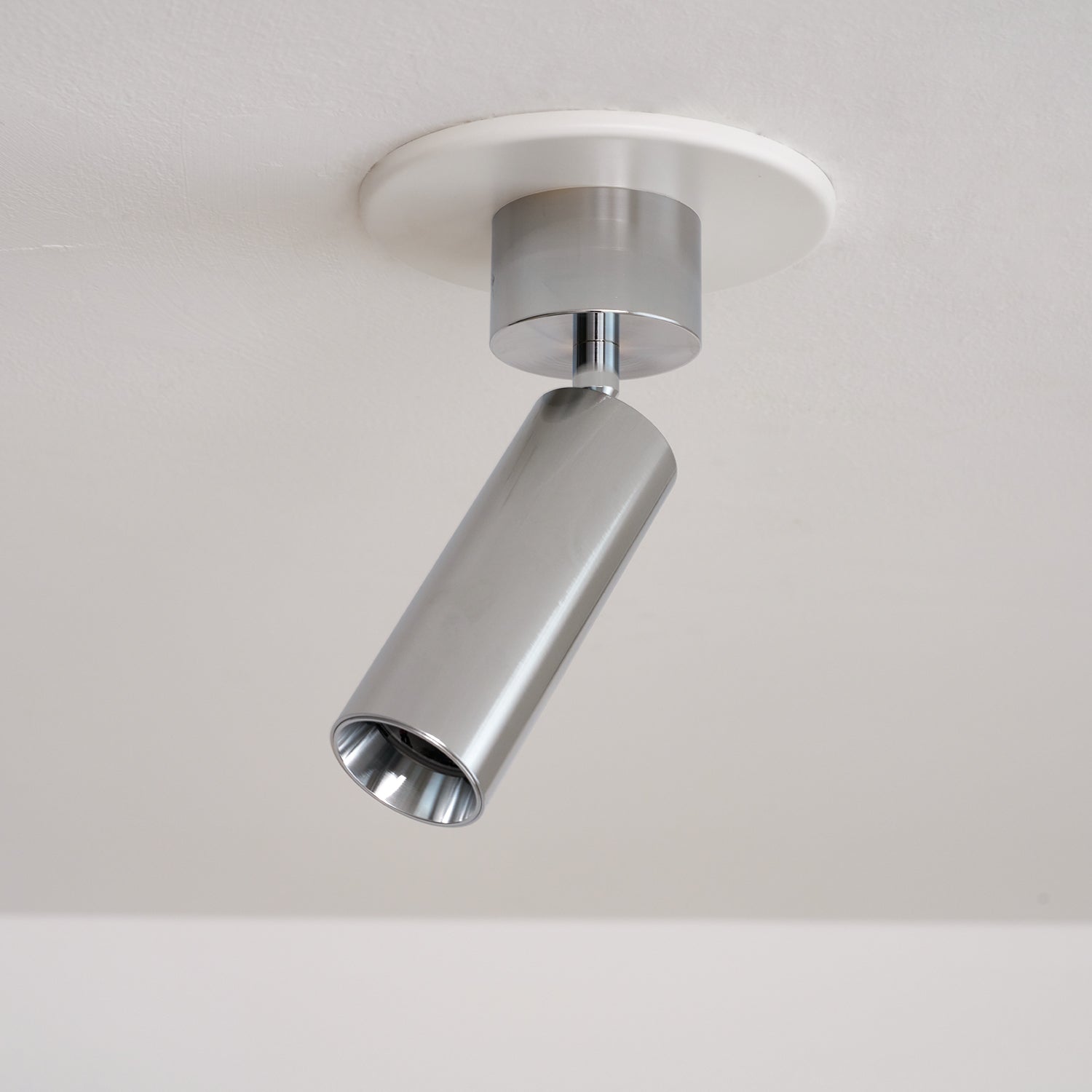 Riveia Ceiling Spotlight Lamp