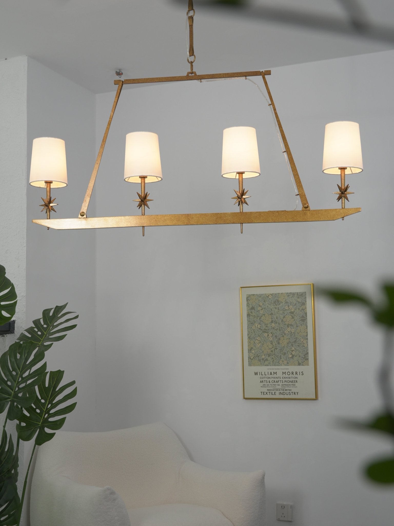 Lynve Brass Elegant Stellar Linear Chandelier