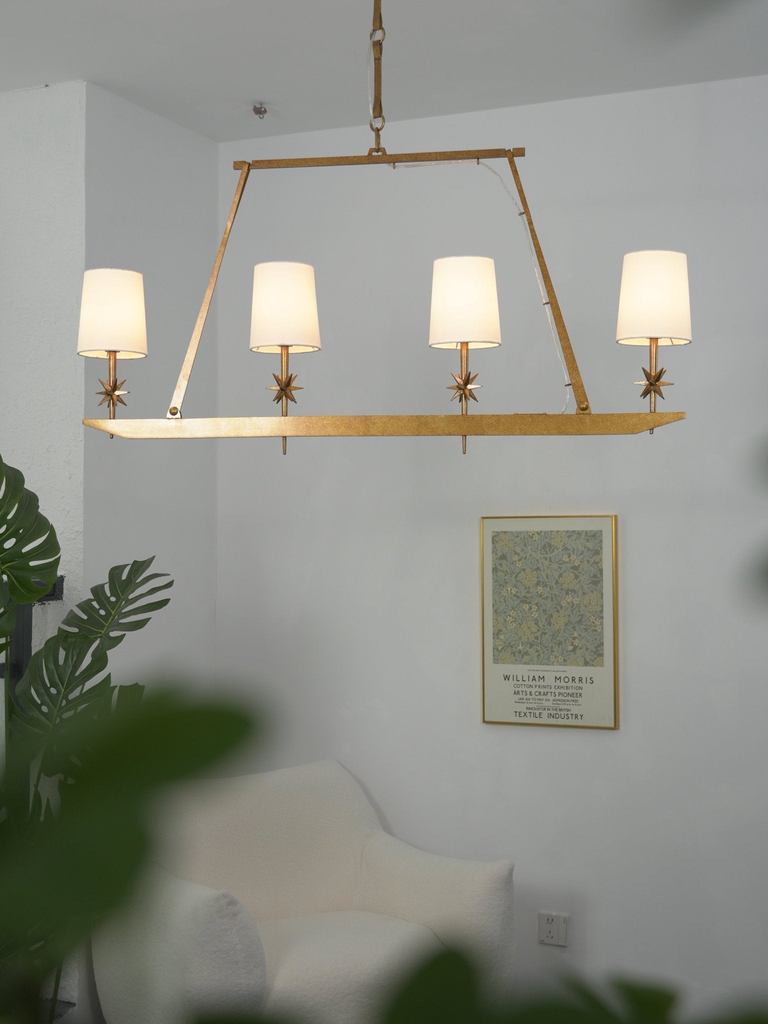 Lynve Brass Elegant Stellar Linear Chandelier