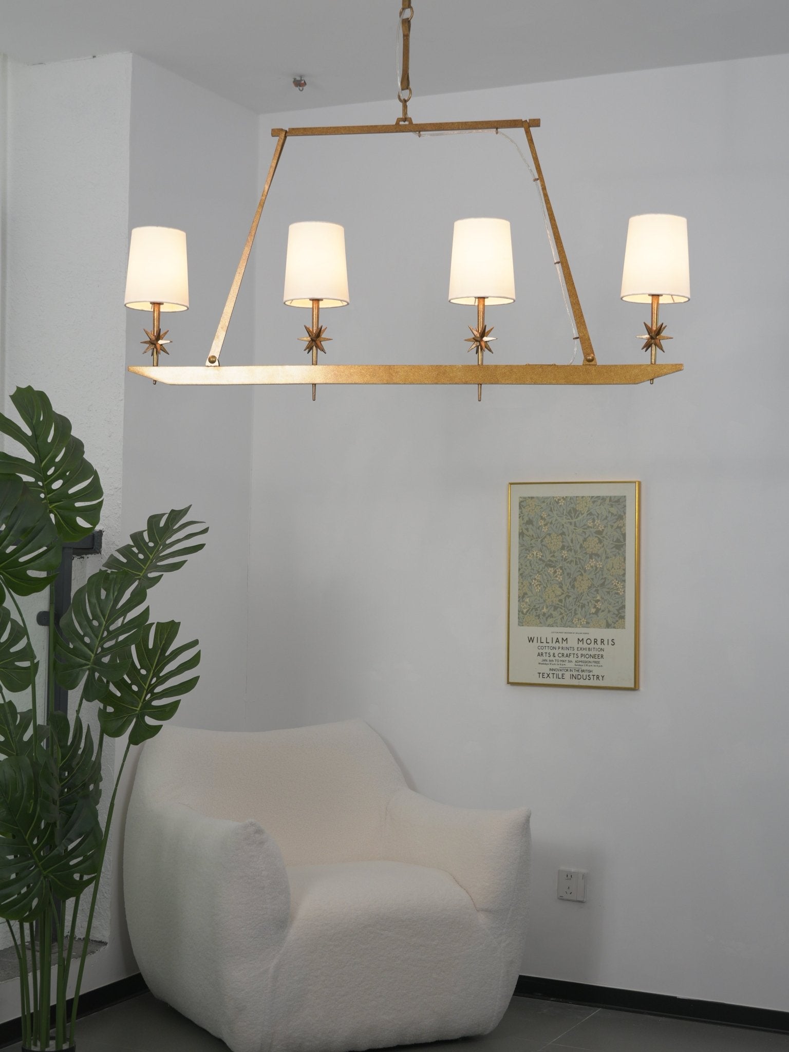 Lynve Brass Elegant Stellar Linear Chandelier