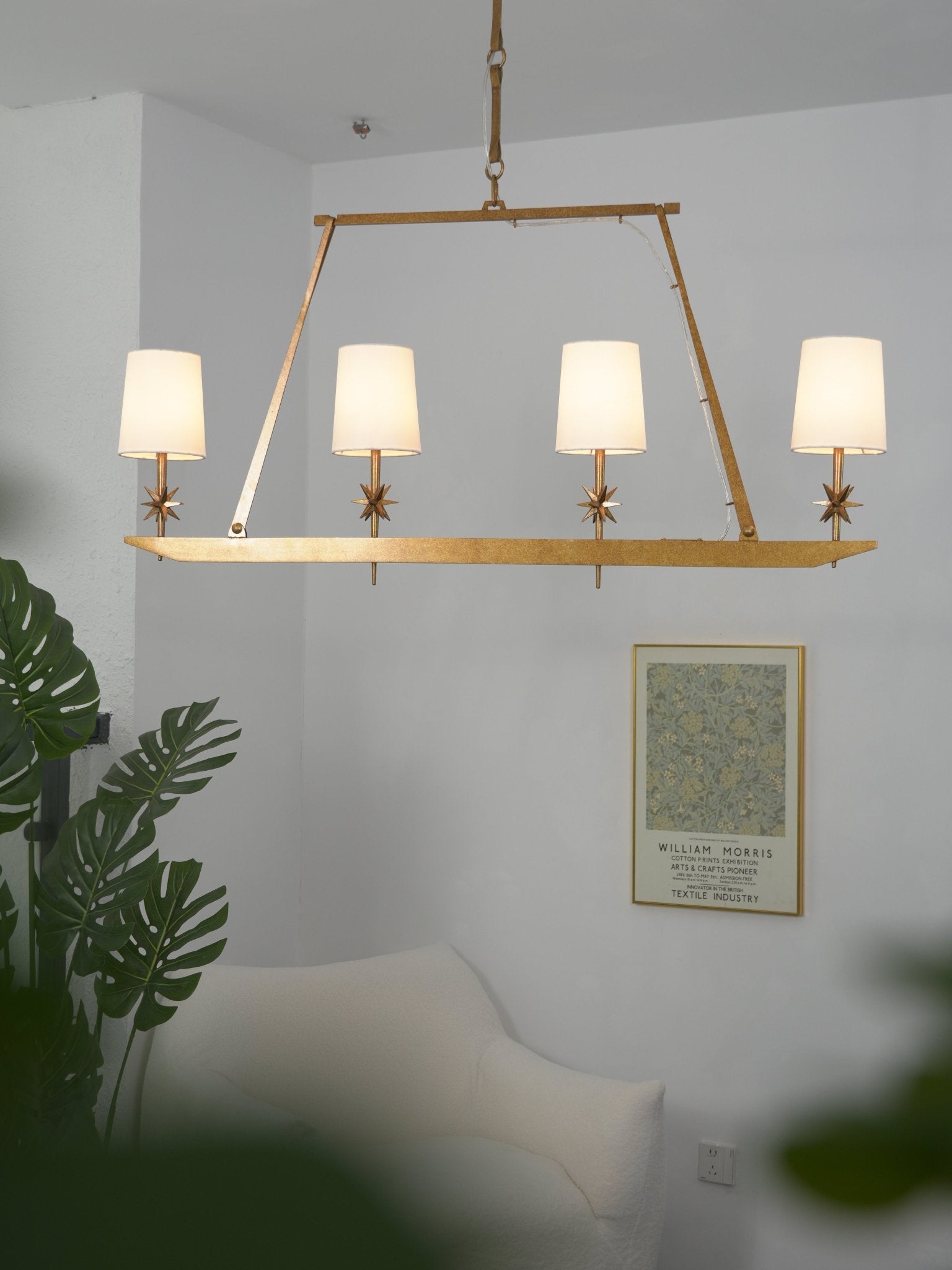 Lynve Brass Elegant Stellar Linear Chandelier