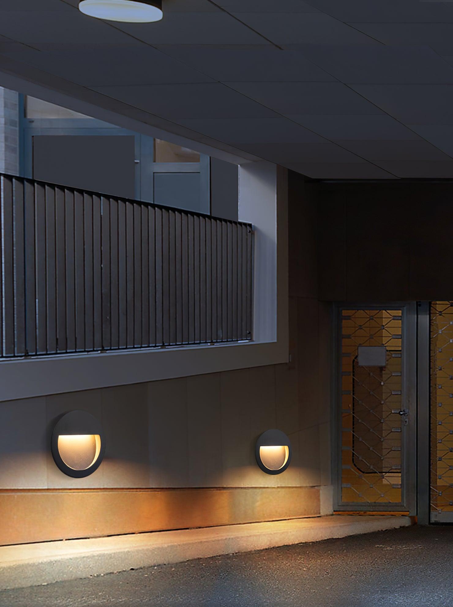 Veo Acrylic Minimalist Wall Lamp