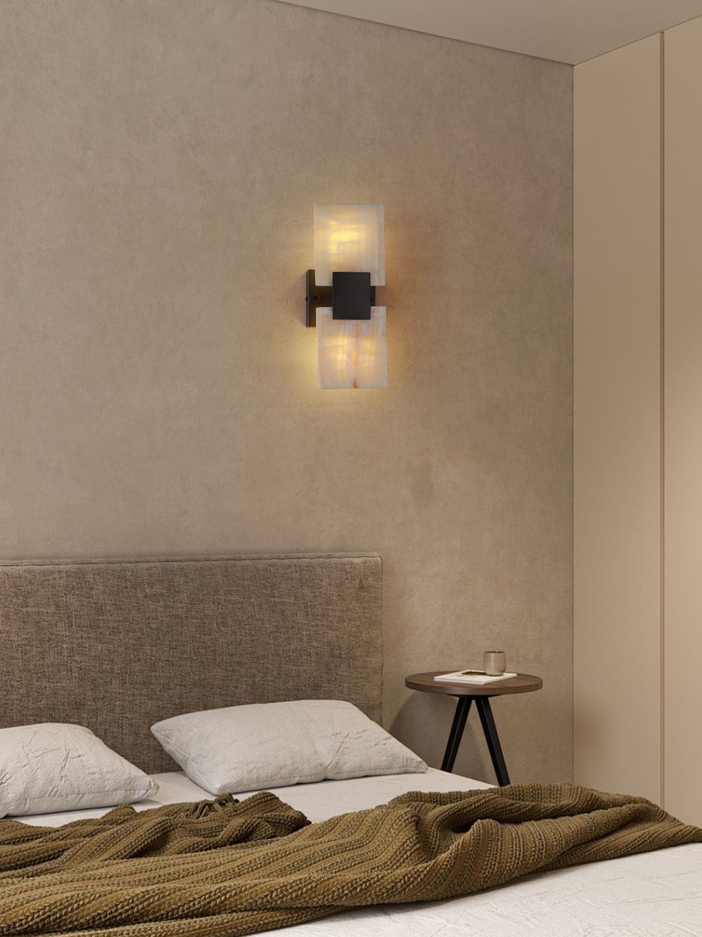 Nerion Shift Alabaster Wall Lamp