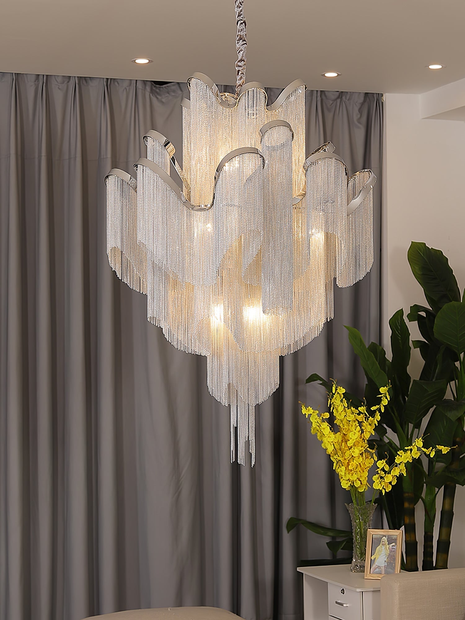Noririne Stream Chain Chandelier